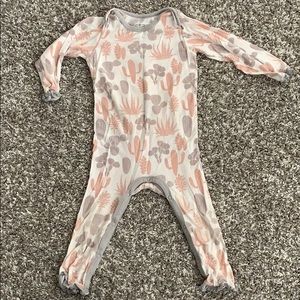 Bestaroo pink and gray cactus coverall
